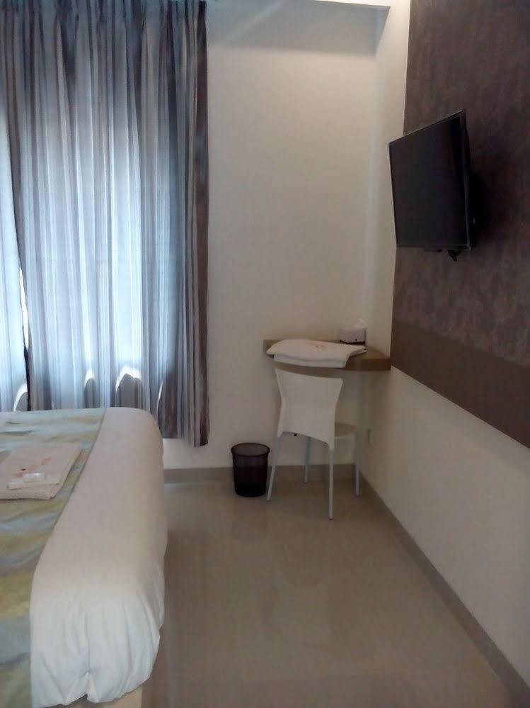 The Arizon At Malioboro Hotel Yogyakarta Kültér fotó
